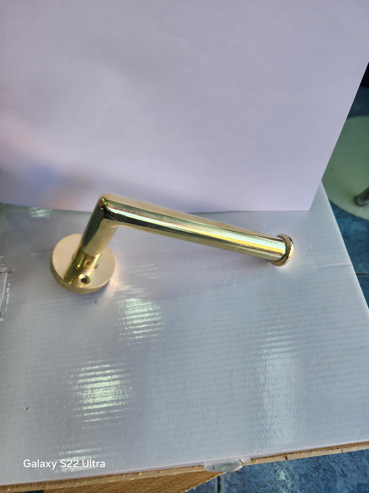 Unlacquered brass toilet paper holder,Luxury brass toilet paper roll holder for modern bathroom decor