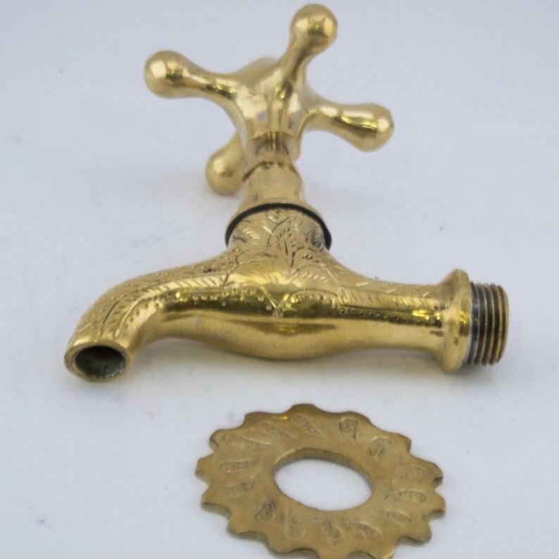 Robinet d'eau vintage en laiton non laqué | Robinet de jardin en laiton massif,  | Robinet extérieur mural marocain fait main