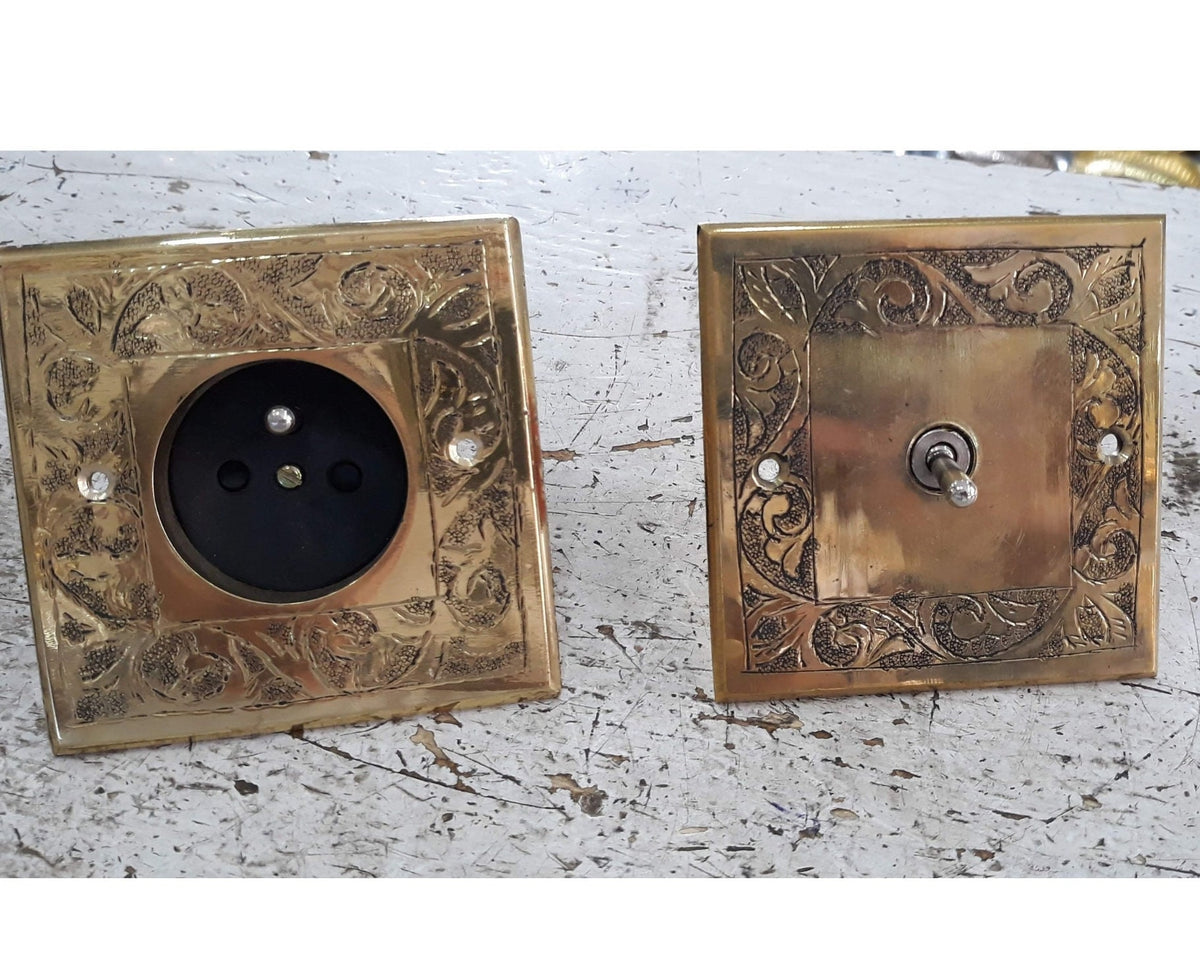 Interrupteur vintage en laiton doré non laqué| Panneau d'interrupteur décoratif gravé et orné | Commutateur en laiton non laqué