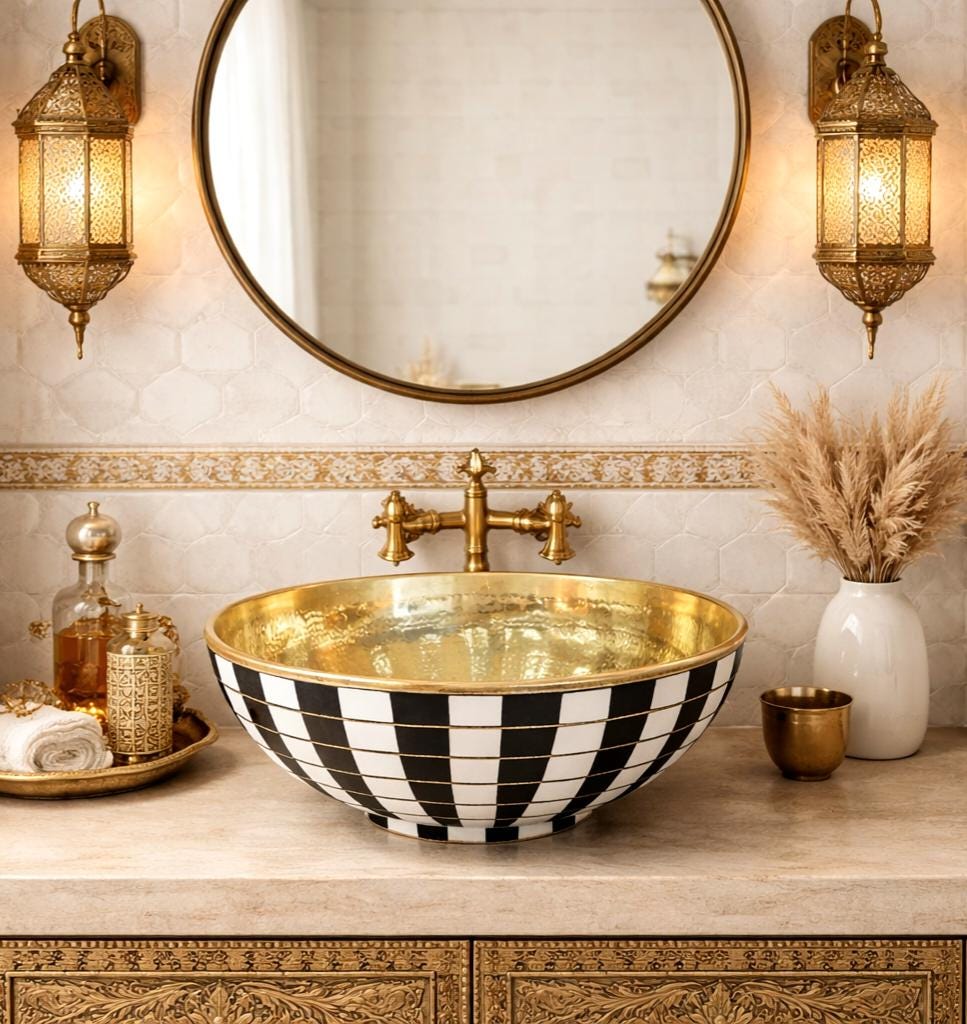 vasque marocaine  artisanal en cuivre et laiton | Extérieur à carreaux noirs et blancs | Lavabo en métal martelé | evier pour salle de bain
