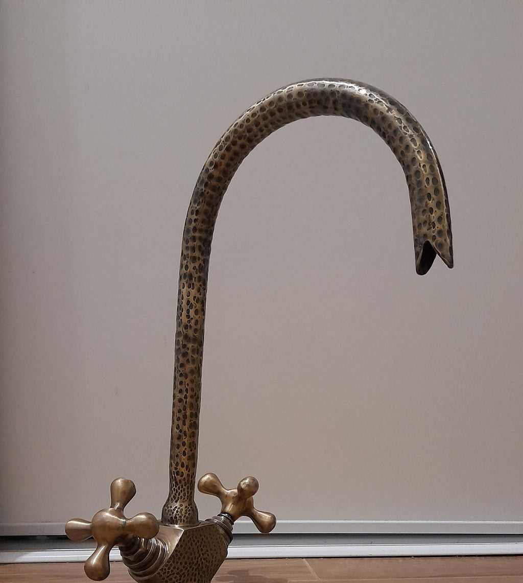 Robinet de cuisine et salle de bain en laiton gravé avec finition bronze - Lavabo de style fermier et vasque