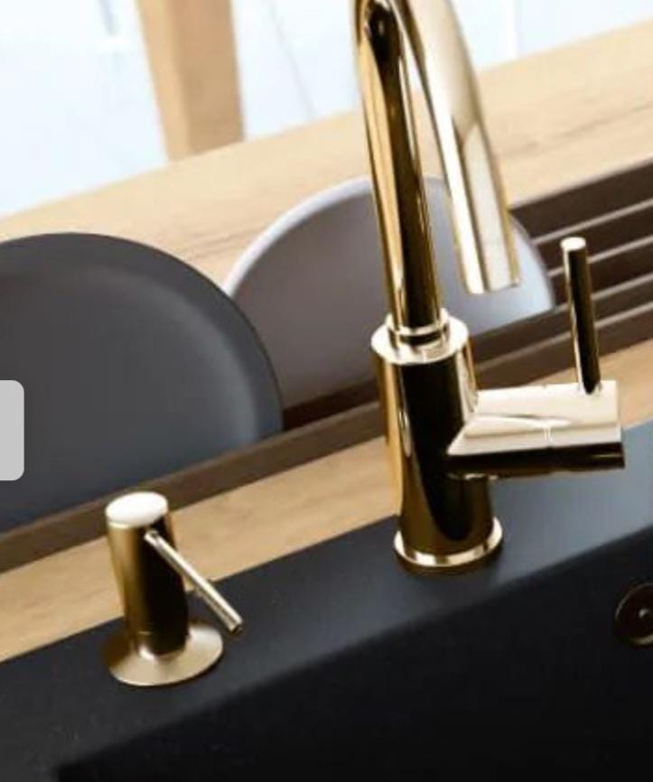 Pompe à savon de cuisine en laiton verni – Distributeur de savon haut de gamme – Accessoire d’évier élégant et durable