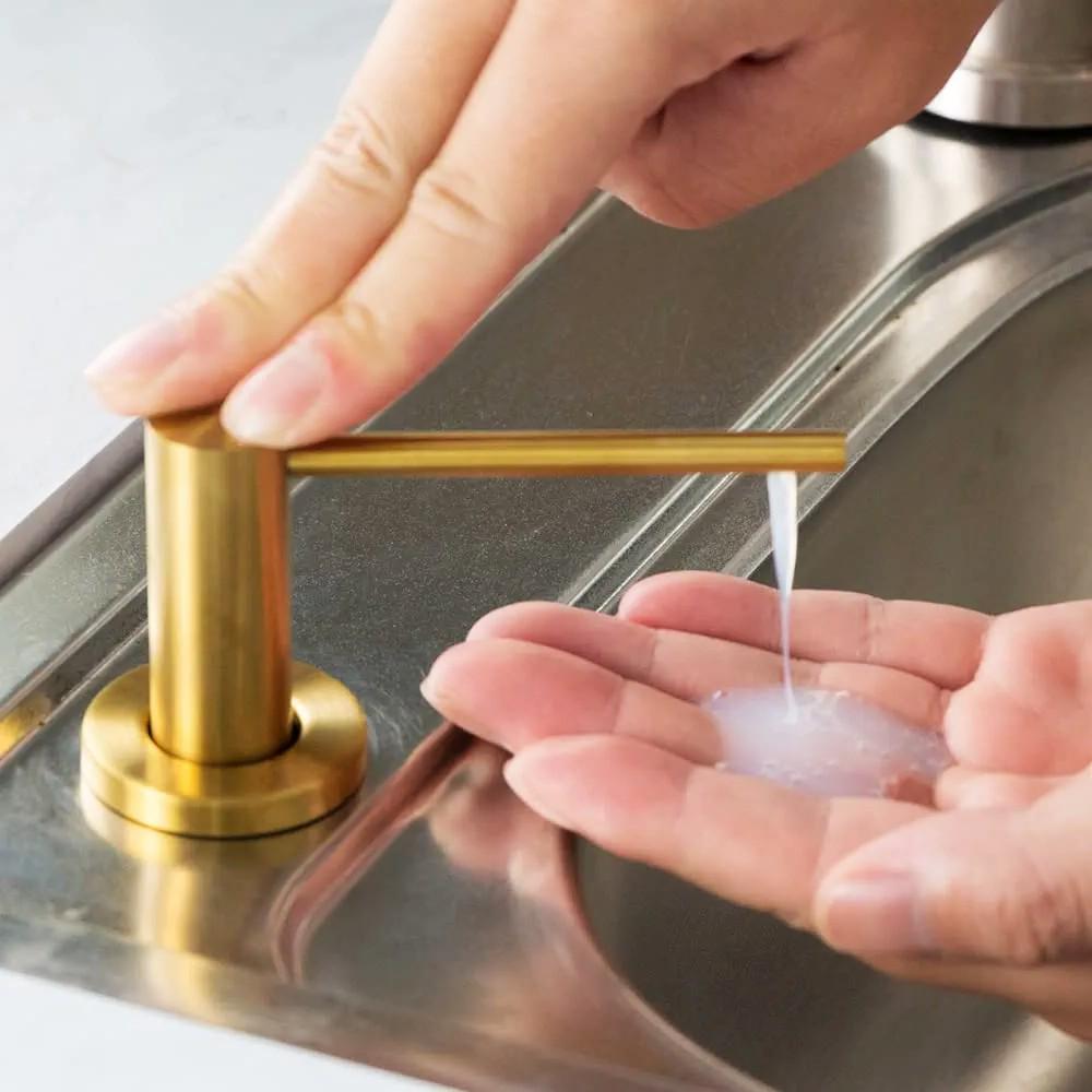 Pompe à savon de cuisine en laiton verni – Distributeur de savon haut de gamme – Accessoire d’évier élégant et durable