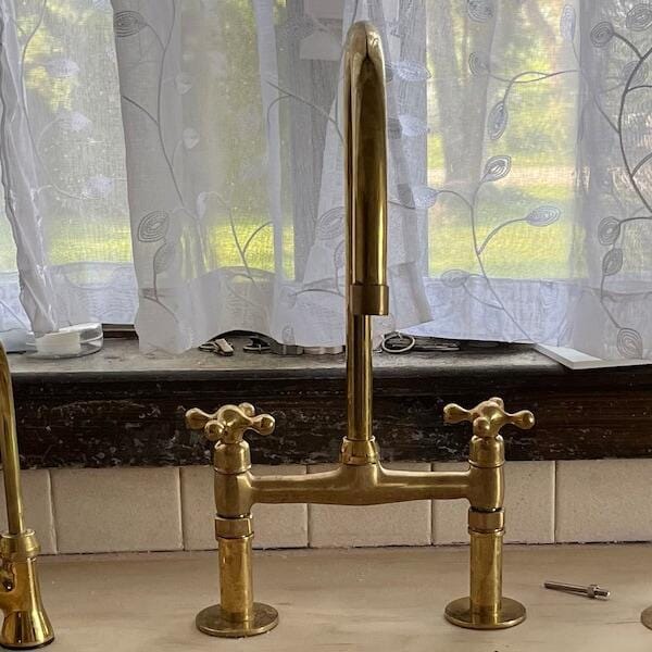 Robinet de cuisine en laiton non laqué,Robinet à poignées croisées et bec courbé avec pulvérisateur,Quincaillerie de cuisine vintage de luxe