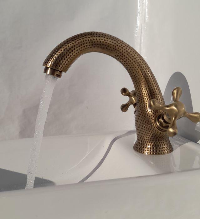 Robinet de salle de bain en laiton et bronze gravé à la main | Robinet d'évier en laiton massif de style antique martelé.Économiseur D'eau